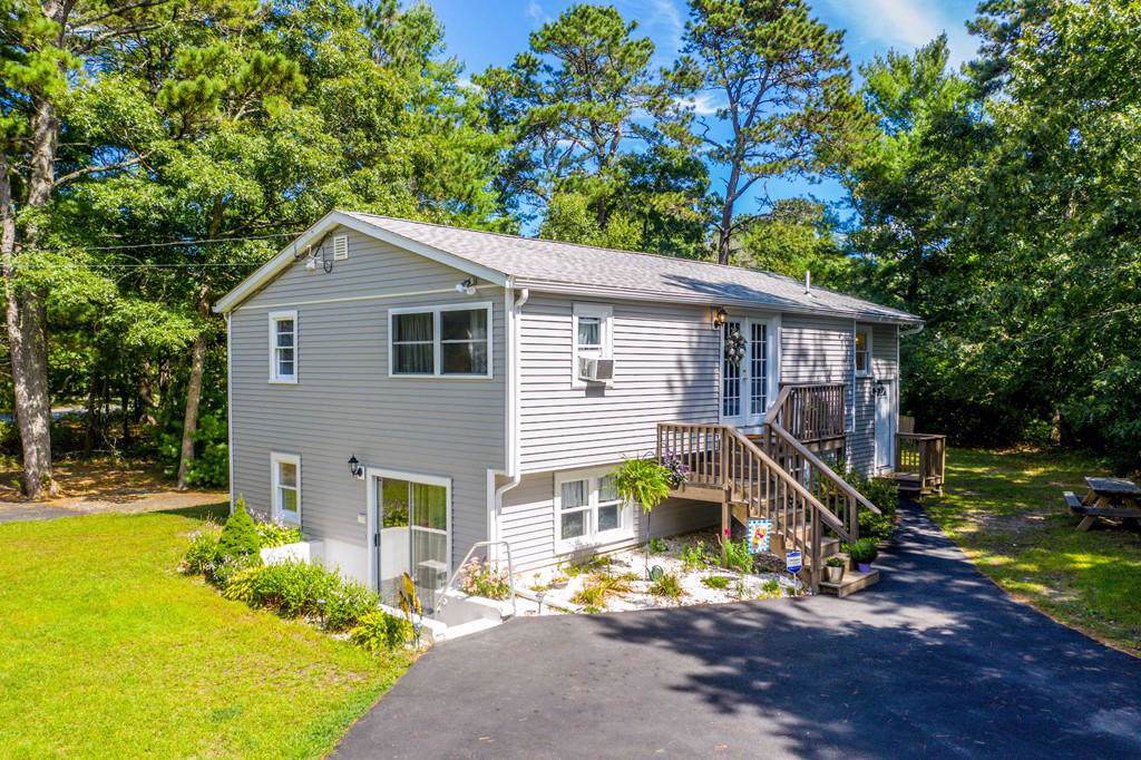 6 Albatross Ave - Photo 1