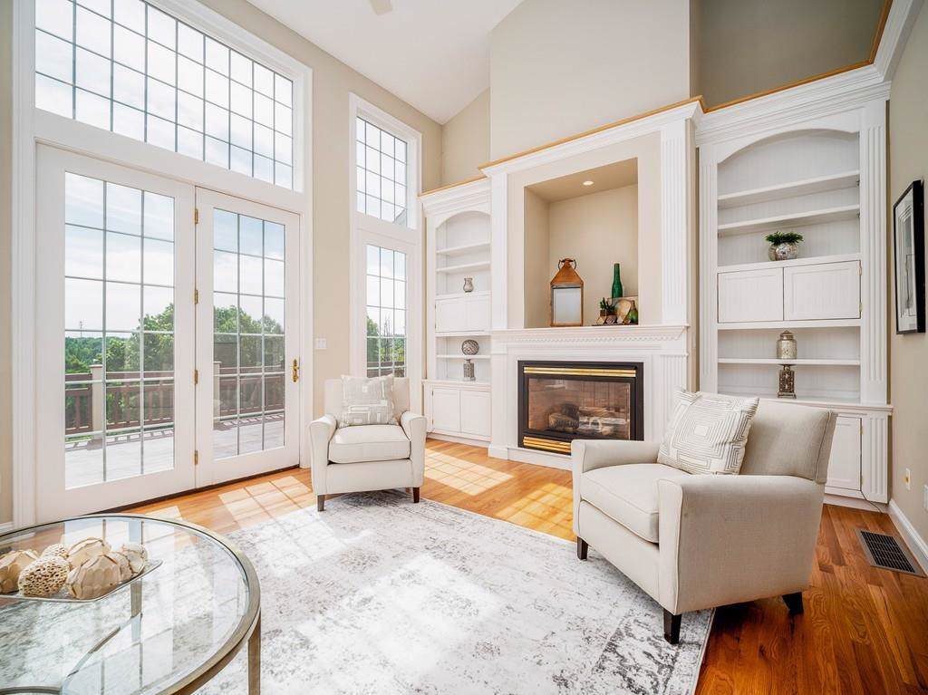 89 Carriage Hill Cir - Photo 1