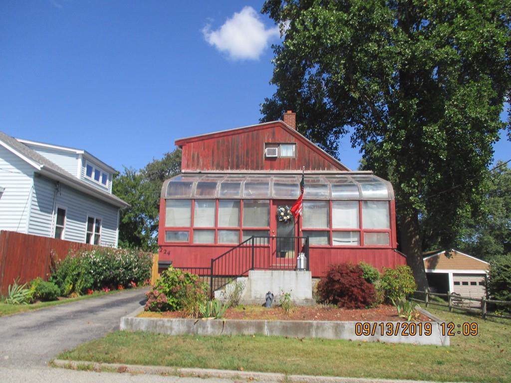 224 Kennedy St - Photo 1
