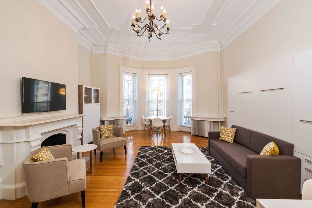 171 Beacon - Photo 1