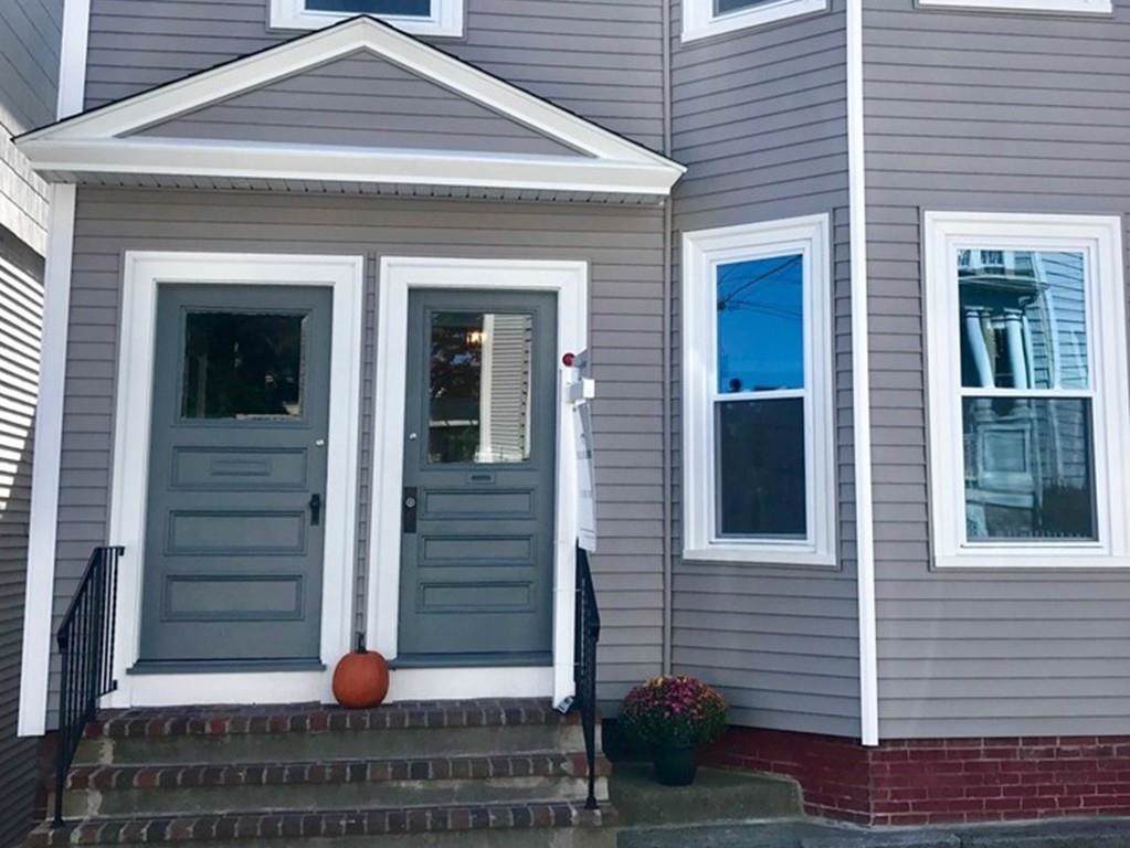 16 Washington Square - Photo 1