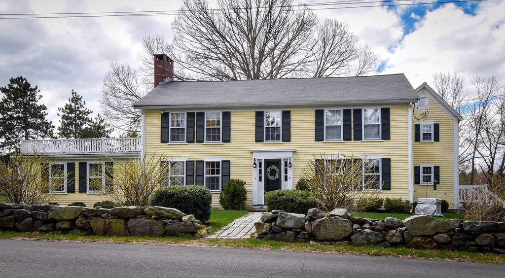 25 Strawberry Hill St - Photo 1