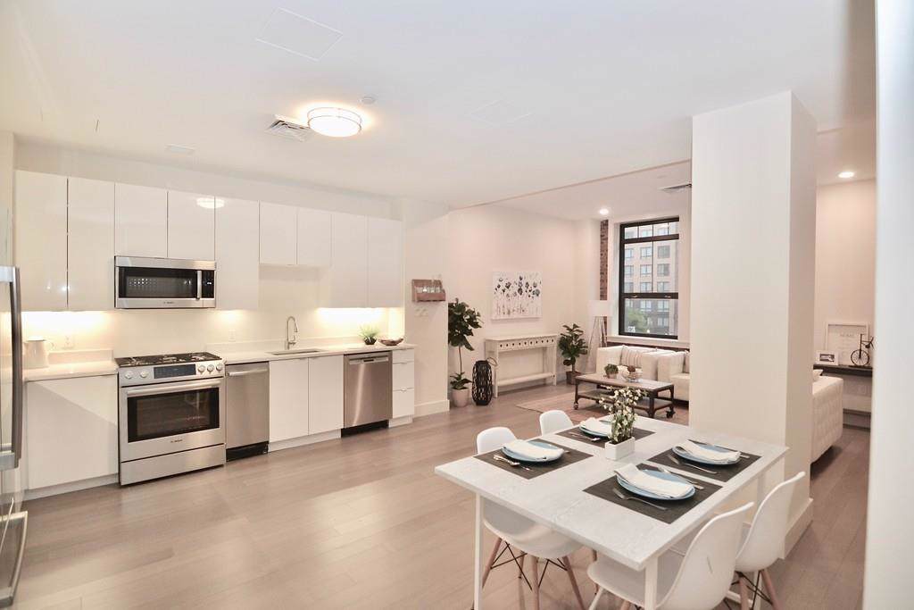 121 Portland Street - Photo 1