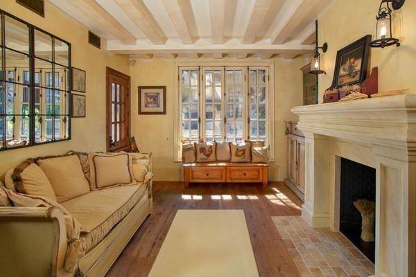 359 Beacon Street - Photo 1