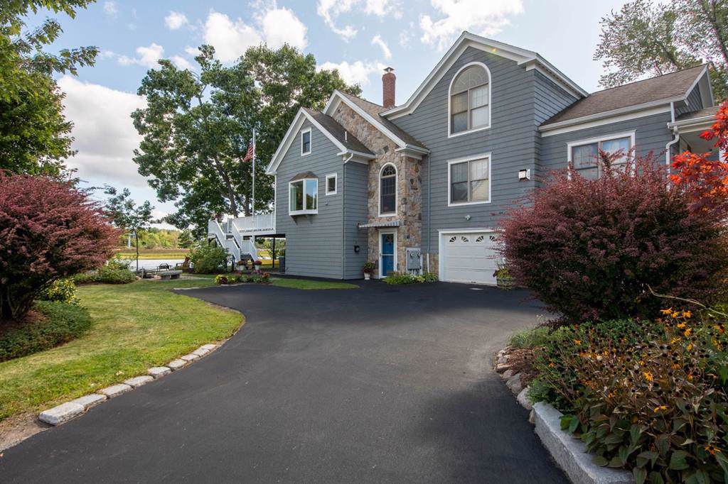 7 Riverbank - Photo 1