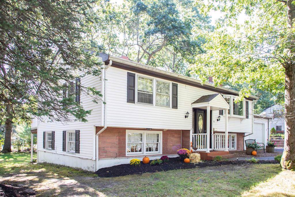 12 Lantern Ln - Photo 1 12 Lantern Ln - Photo 1