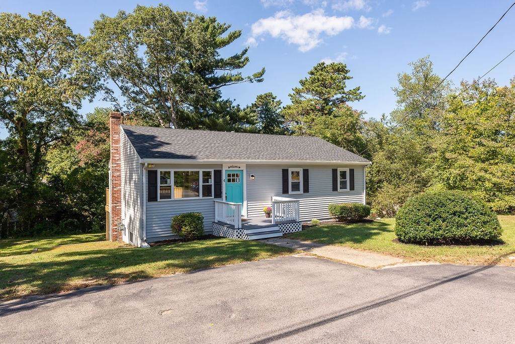 4 Mayflower Lane - Photo 1