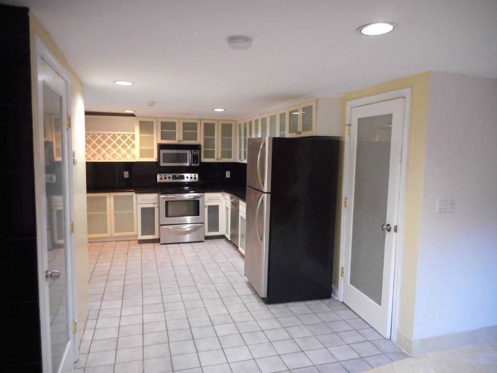 1 Pembroke St - Photo 1