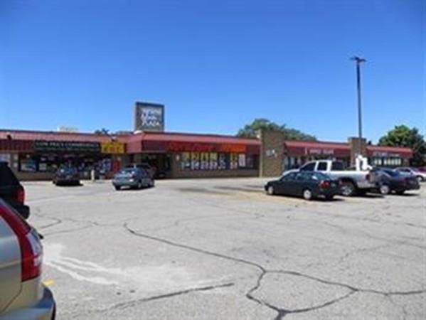 870 N Main St - Photo 1