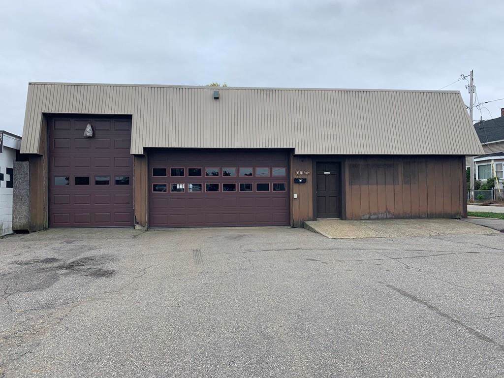 681 Brayton Ave - Photo 1