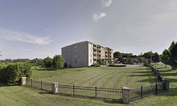 915 Hathaway Rd - Photo 1