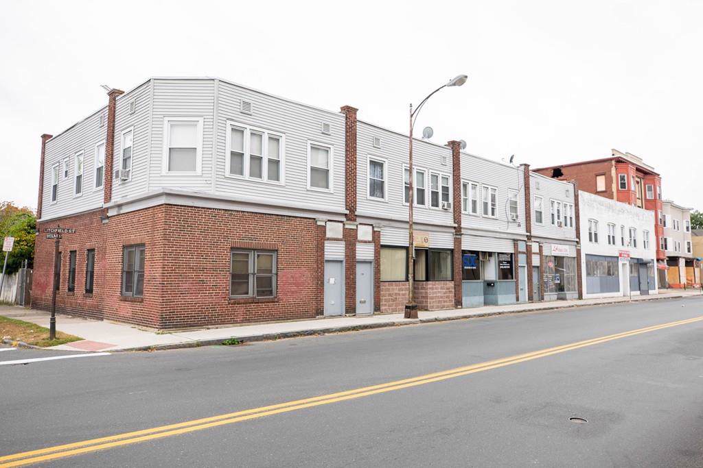 308-322 Belmont Ave - Photo 1