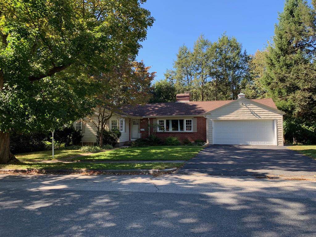33 Chippewa Rd - Photo 1