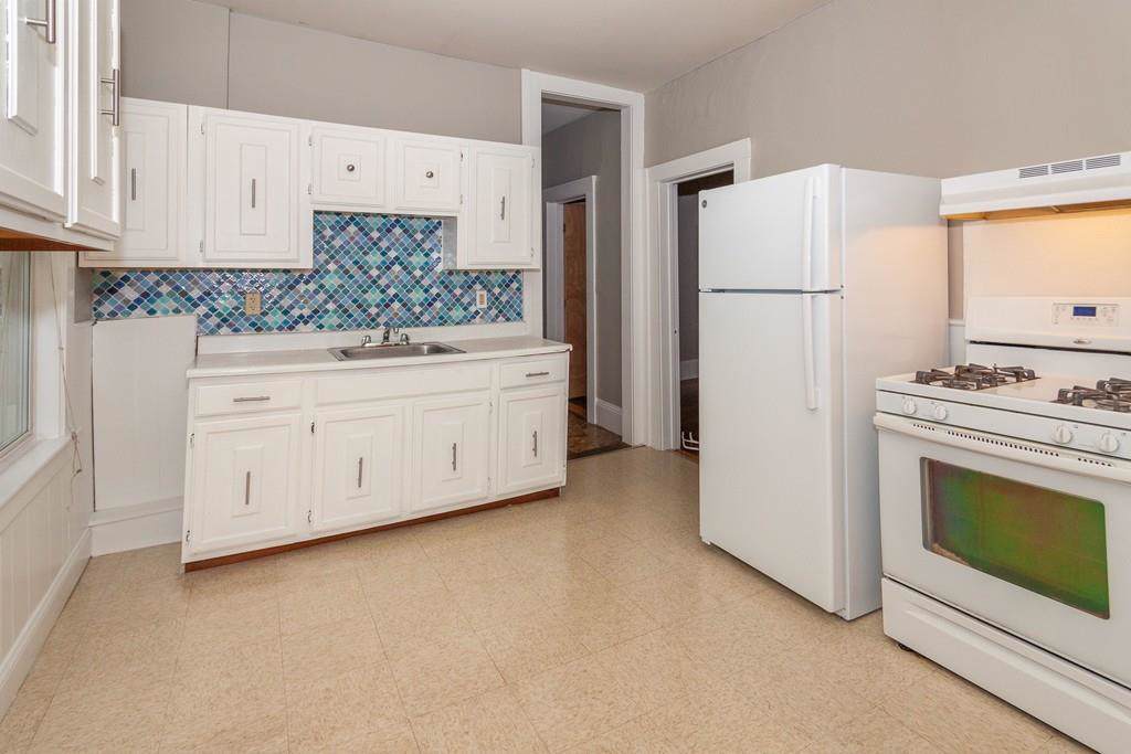 164 Minot St - Photo 1