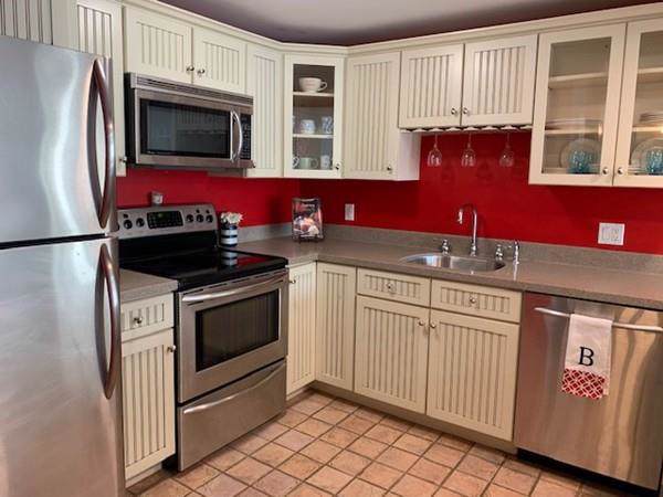 155 George Washington Blvd - Photo 1