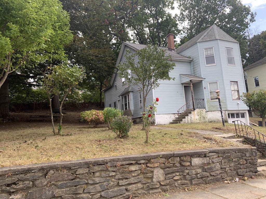 35 Freeland St - Photo 1