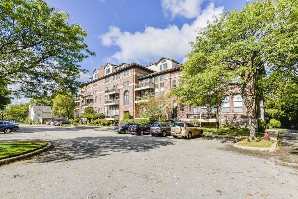 155 Kendrick Ave - Photo 1