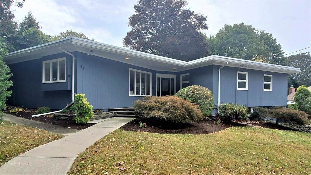 42 Beverly Street - Photo 1