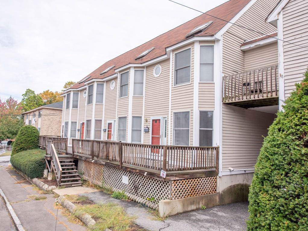 92 Belmont St - Photo 1