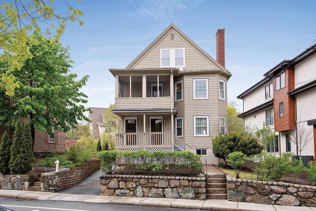 811 Heath St - Photo 1
