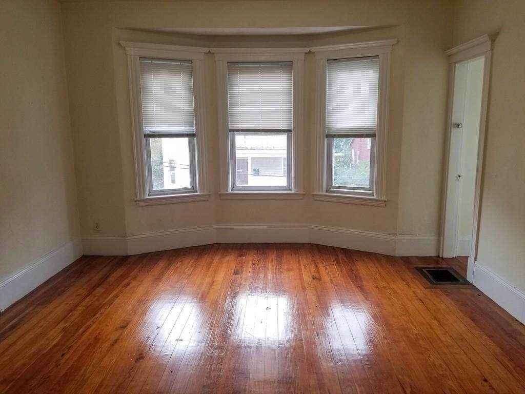 89 Easton - Photo 1