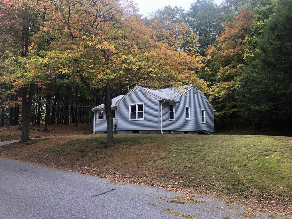 22 Causeway St - Photo 1