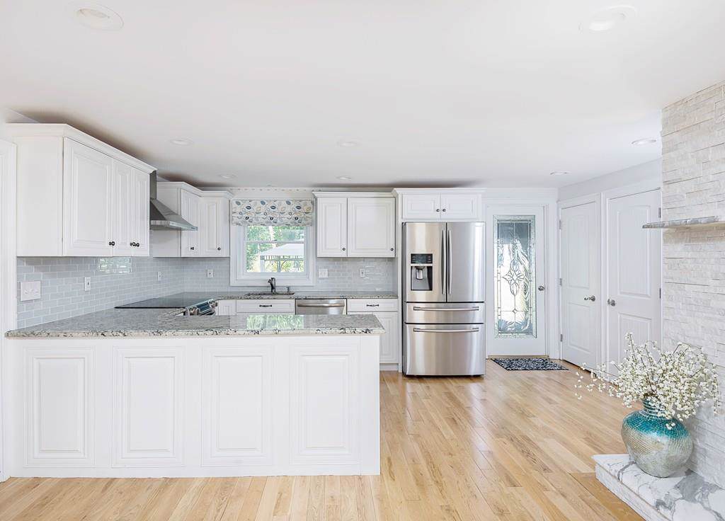112 Donna Dr - Photo 1