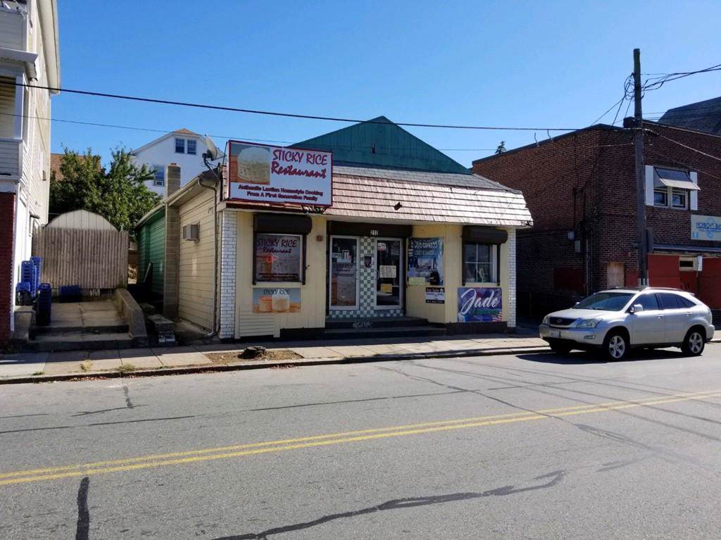 212 Pocasset Ave - Photo 1