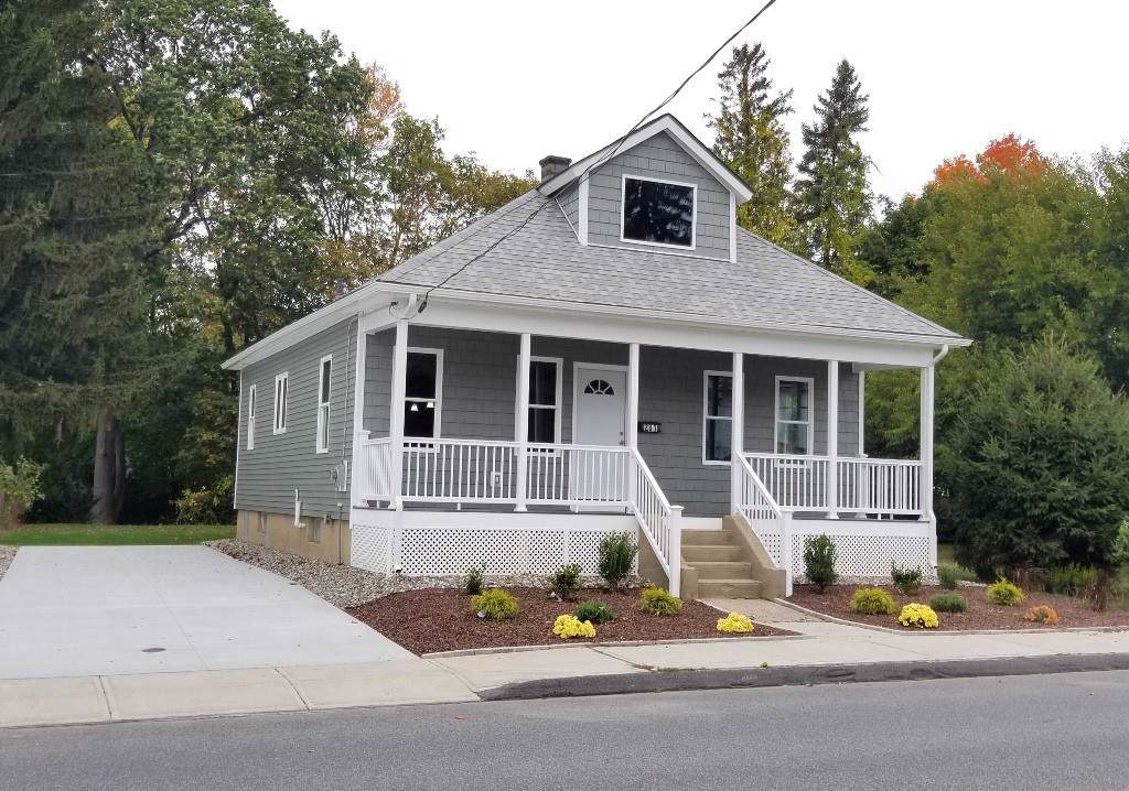 281 Sheridan St - Photo 1