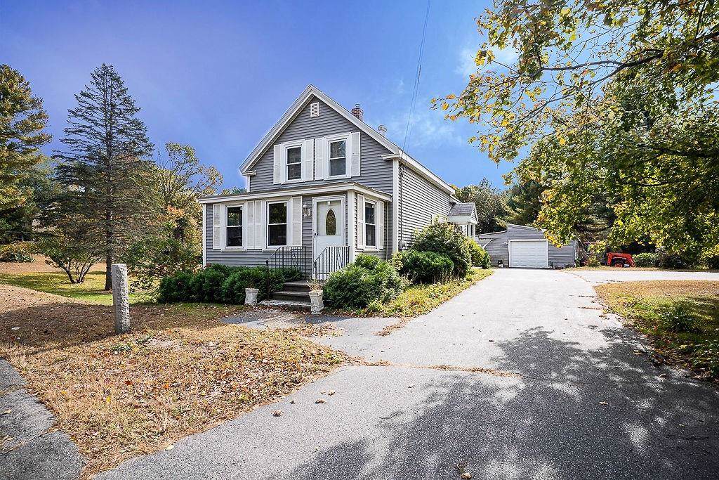 833 Salem St - Photo 1