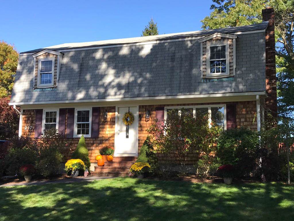 217 Caswell St - Photo 1