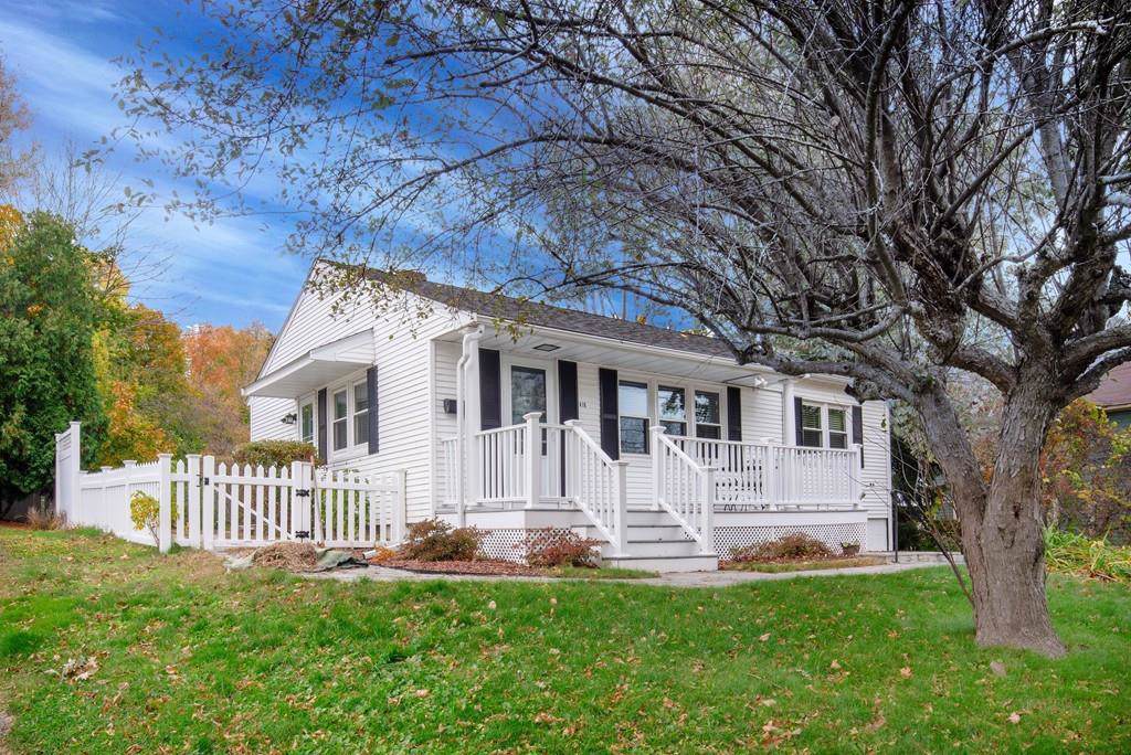 410 Kenoza Ave - Photo 1