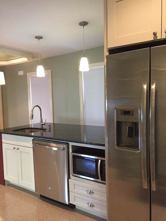 58 Ward Ave - Photo 1