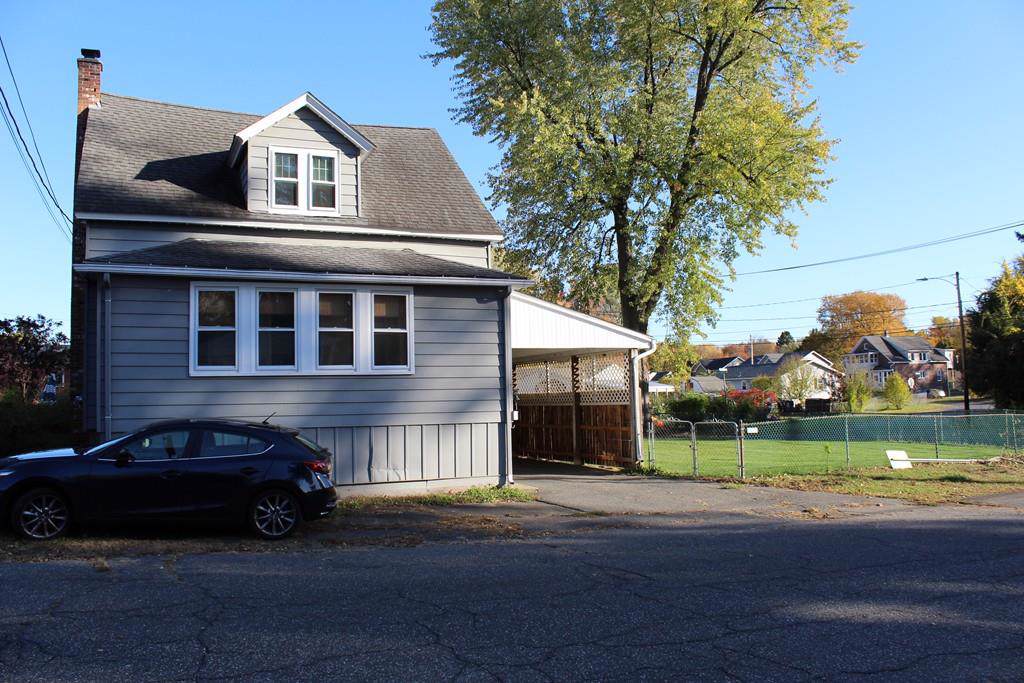 70 Larchmont - Photo 1