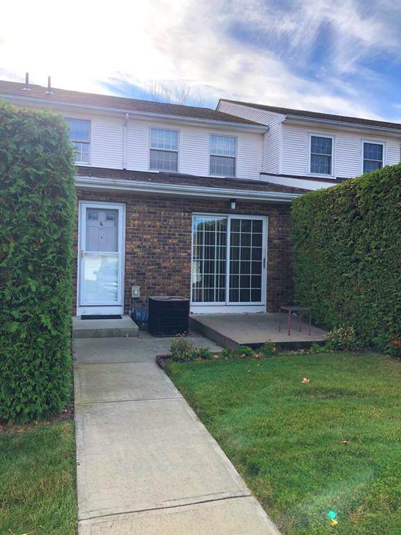 351 Main St - Photo 1
