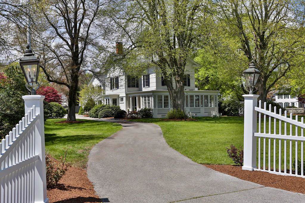 454 Main Street - Photo 1