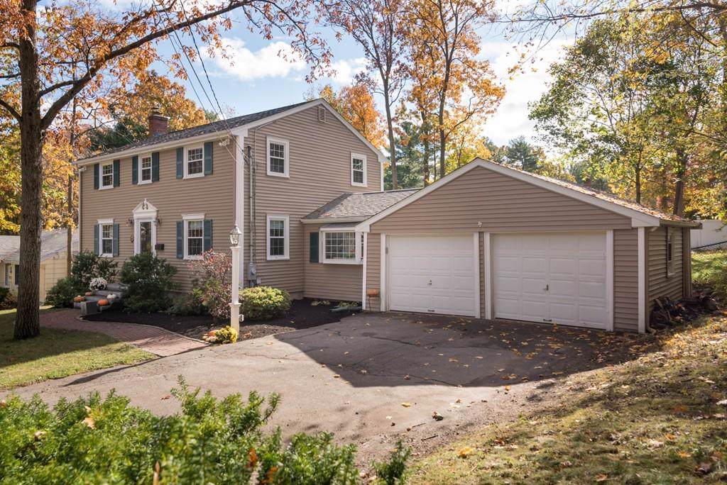 28 Colonial Rd - Photo 1