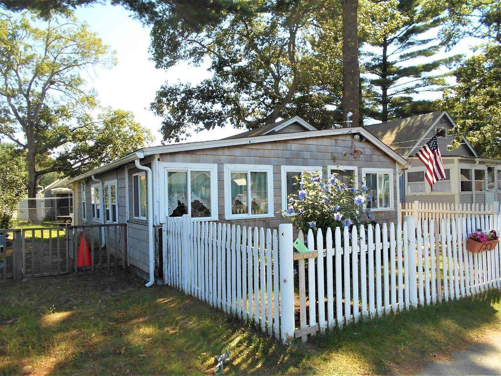 8 Weston Ave - Photo 1