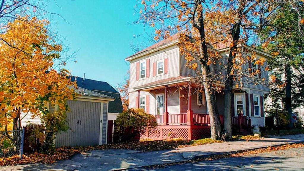 68 Beacon St - Photo 1