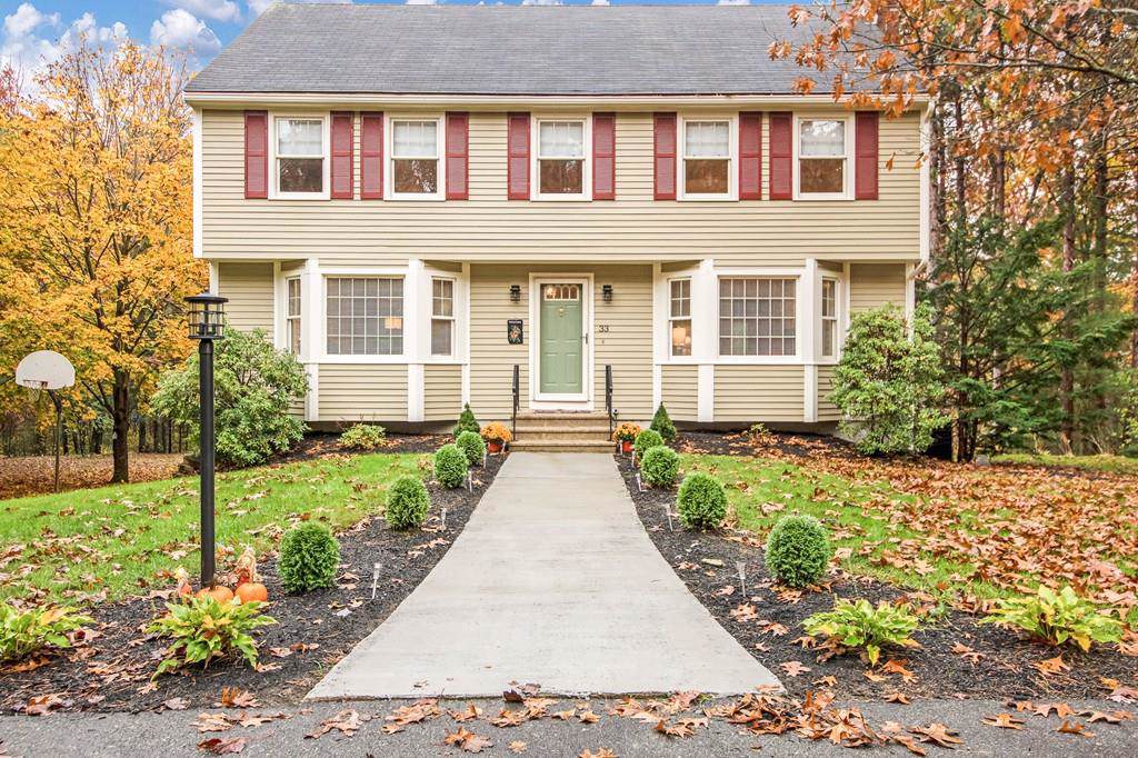 33 Kathleen Cir - Photo 1
