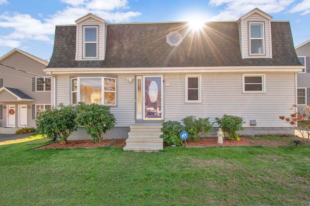131 Laconia St - Photo 1