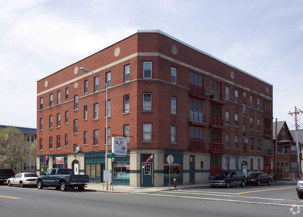 924 Chicopee St - Photo 1