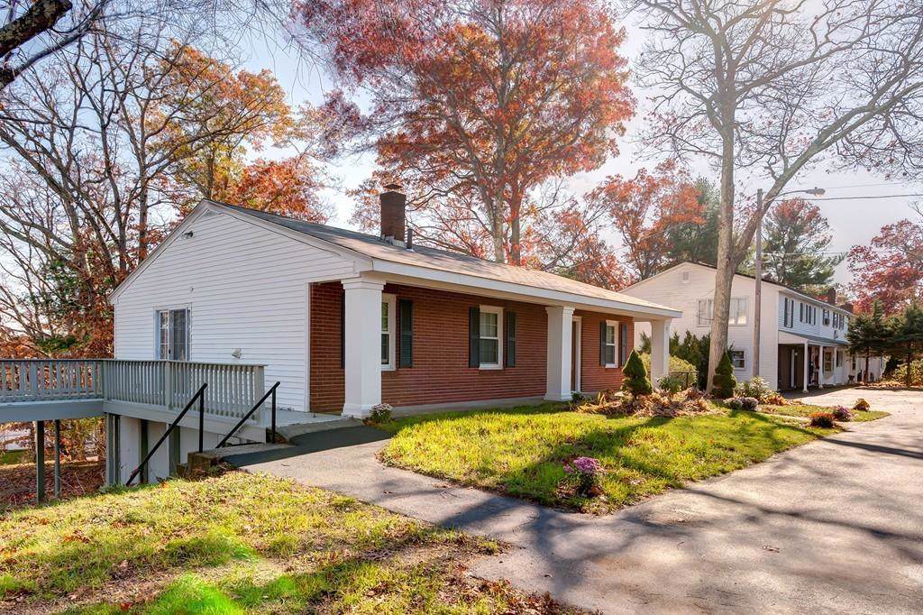 18 - 20 Indian Ln - Photo 1