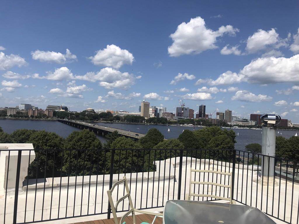 520 Beacon St - Photo 1