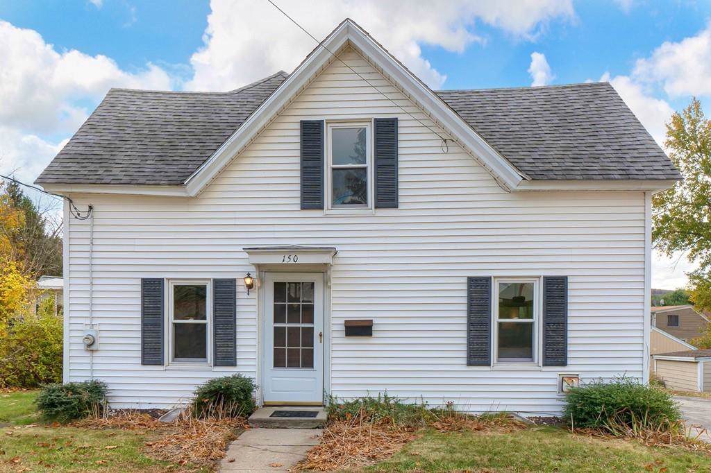 150 River St - Photo 1