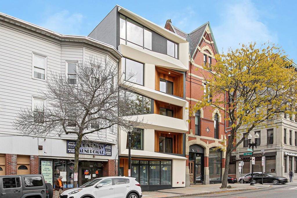 362-364 W Broadway - Photo 1