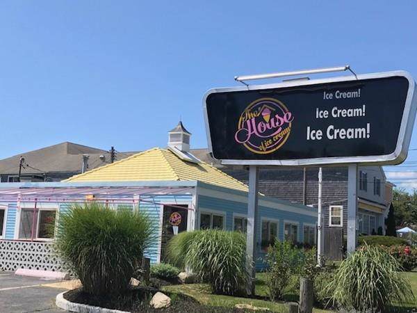 111111 Main St (Ice Cream Shop) - Photo 1