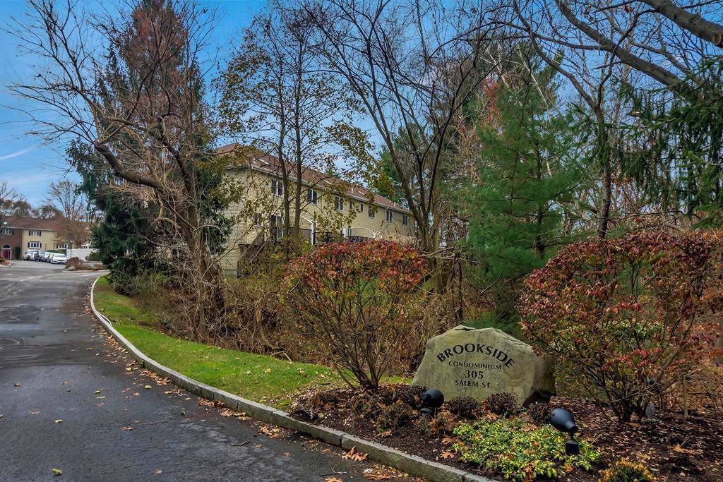 305 Salem Street - Photo 1