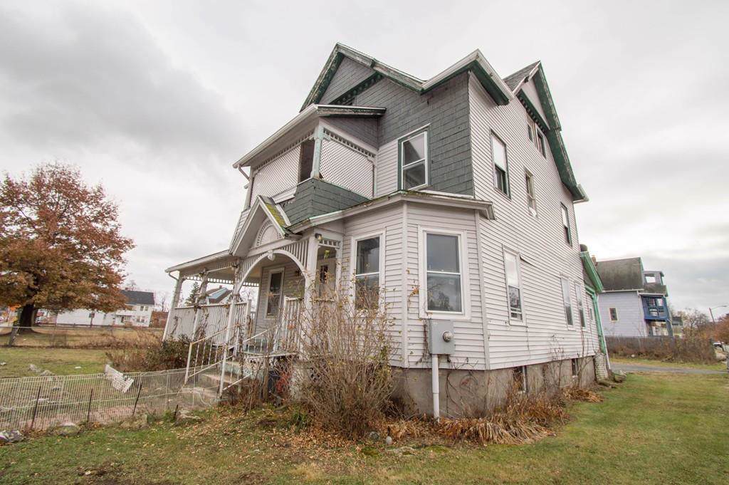 246 Walnut St - Photo 1