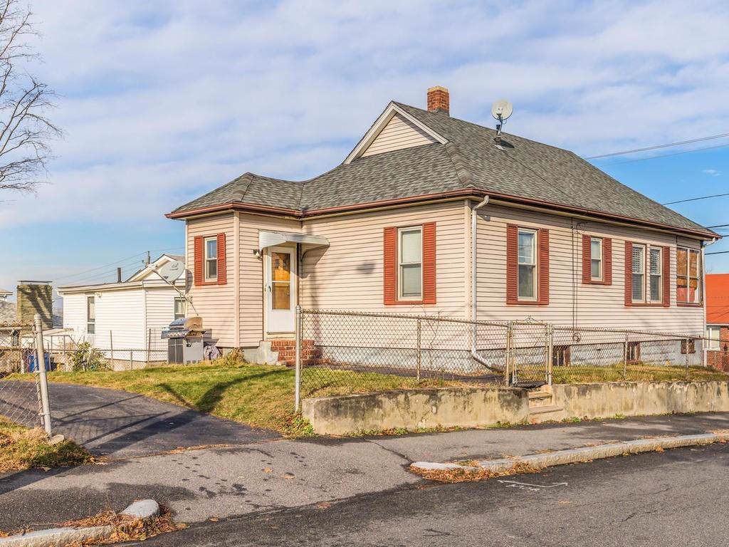 530 Mountain Ave - Photo 1